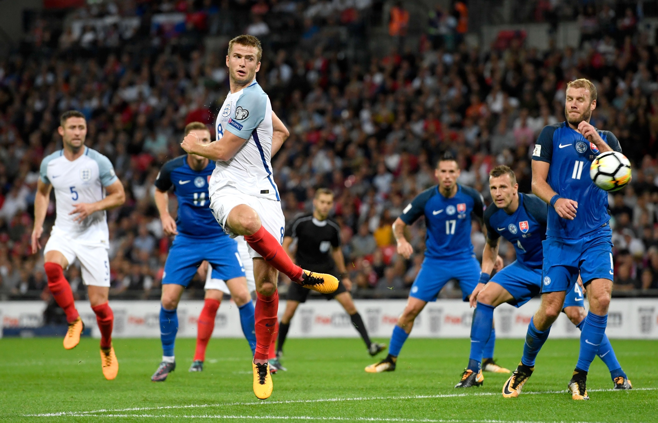 妮克展开直 妮克展开直